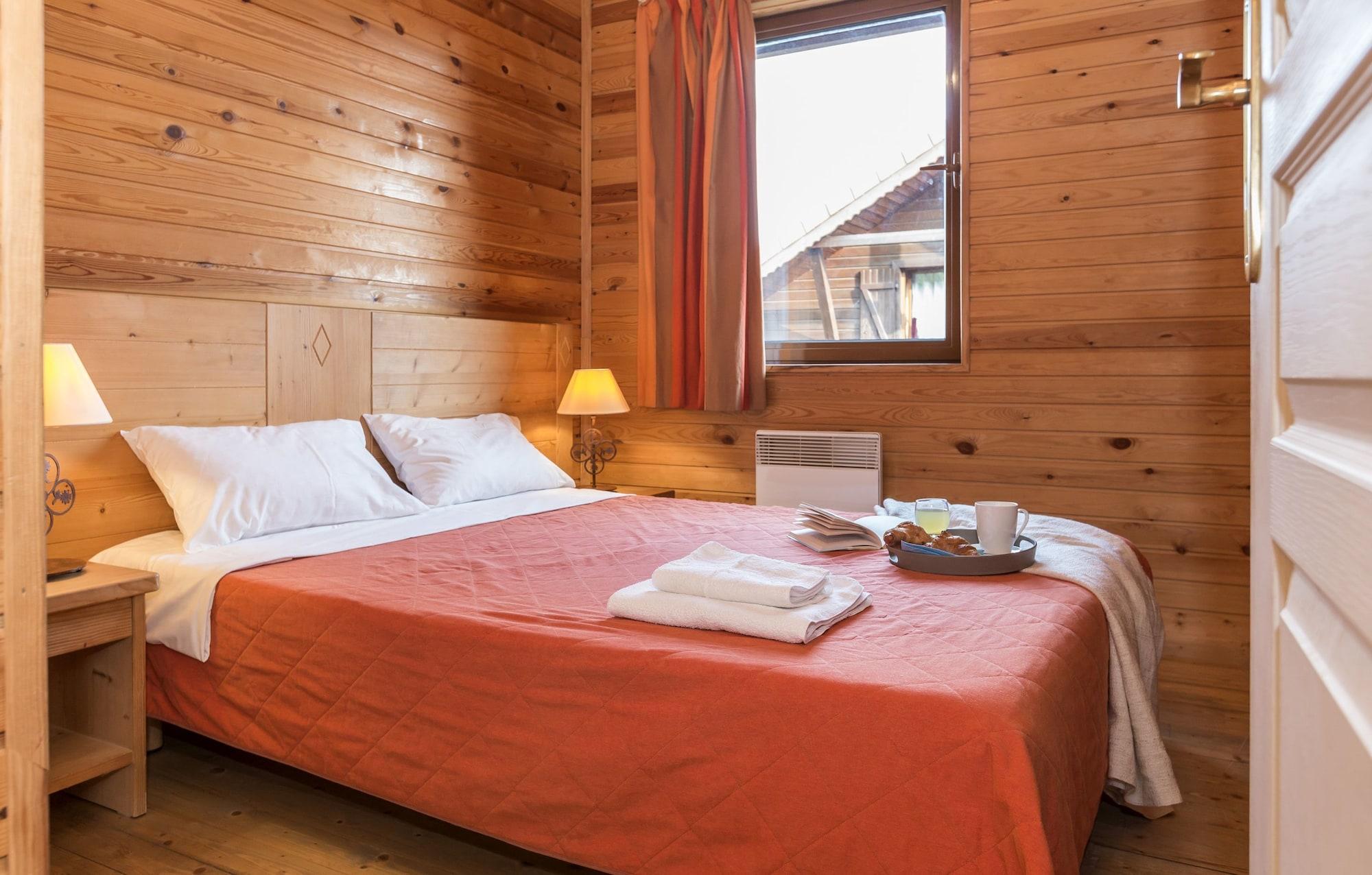 Résidence Odalys Les Chalets d'Evian Esterno foto