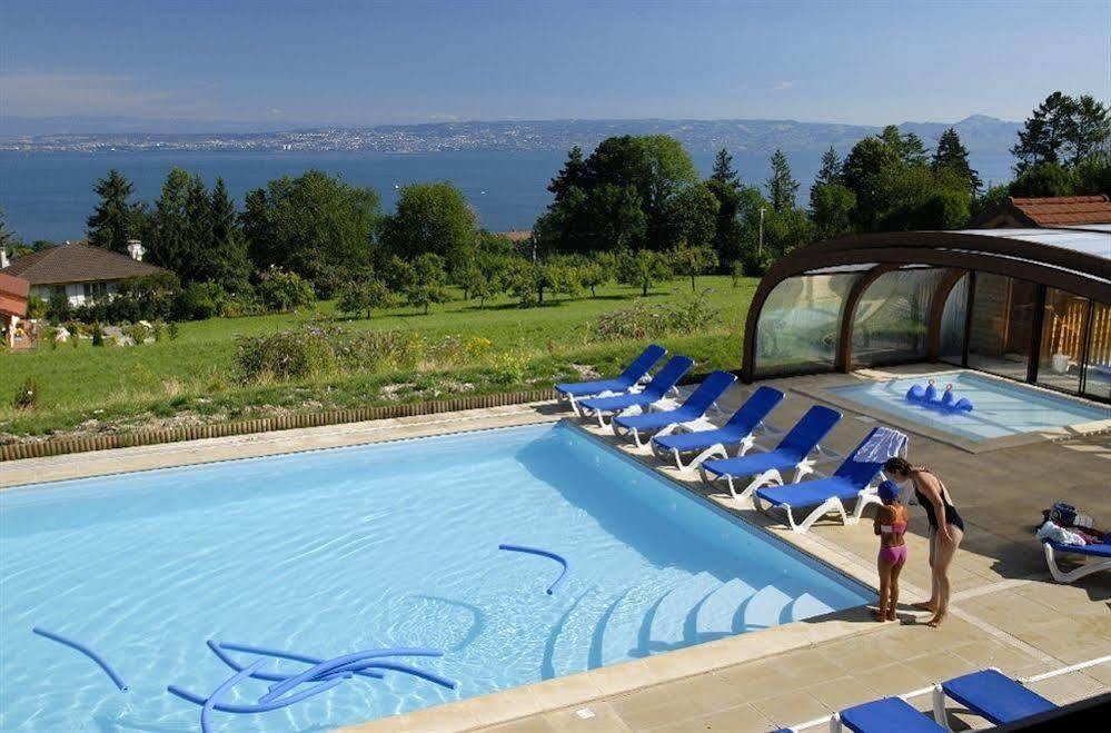 Résidence Odalys Les Chalets d'Evian Esterno foto